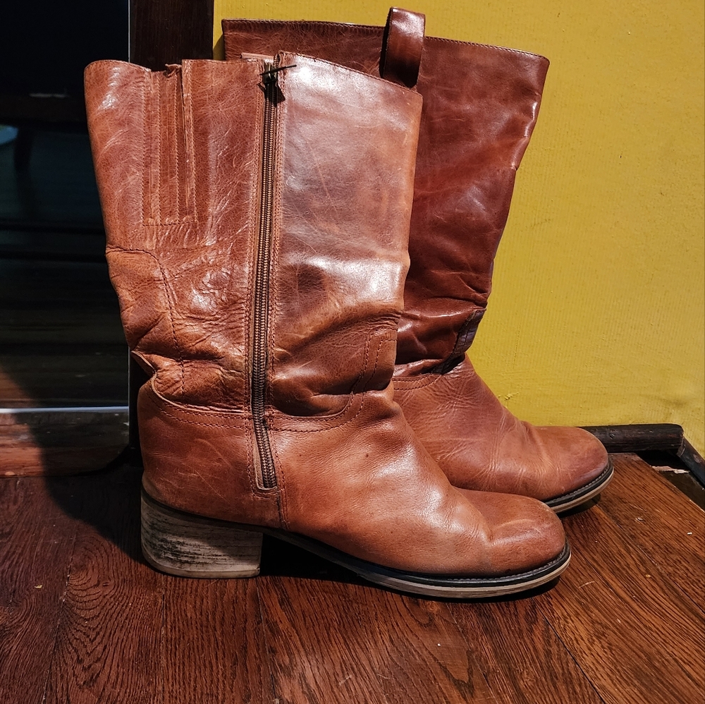 Duo brown leather boot.  MID CALF. NOT KNEE HIGH